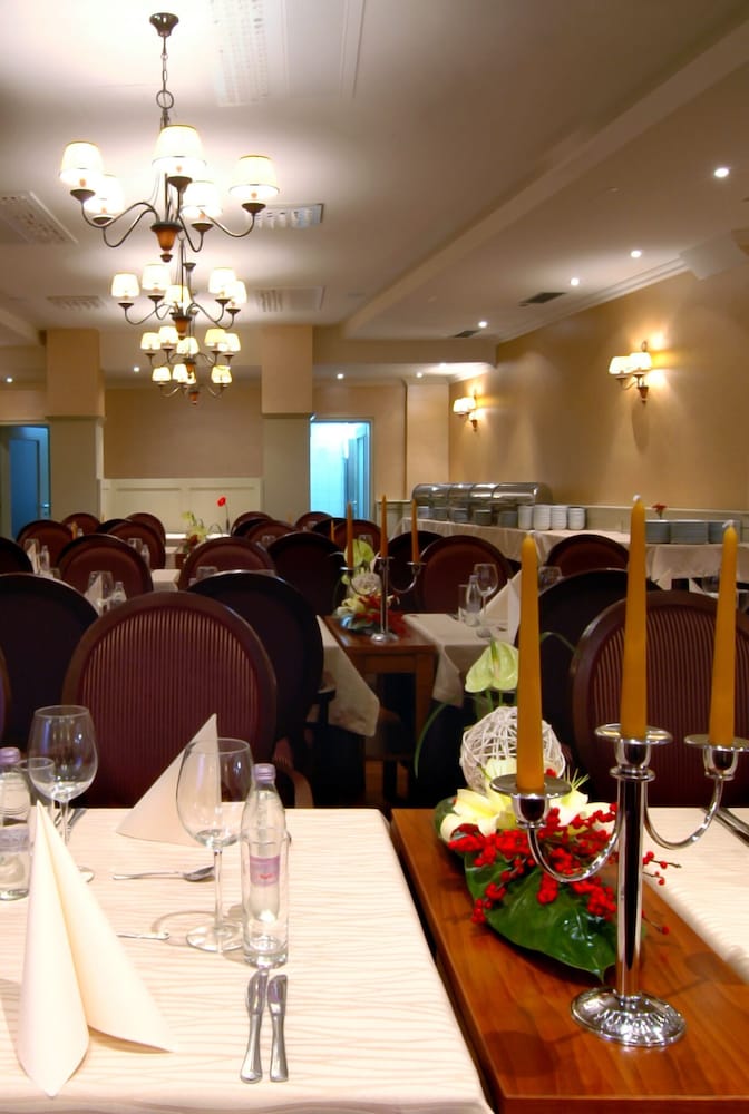 Фото Hotel Mitra