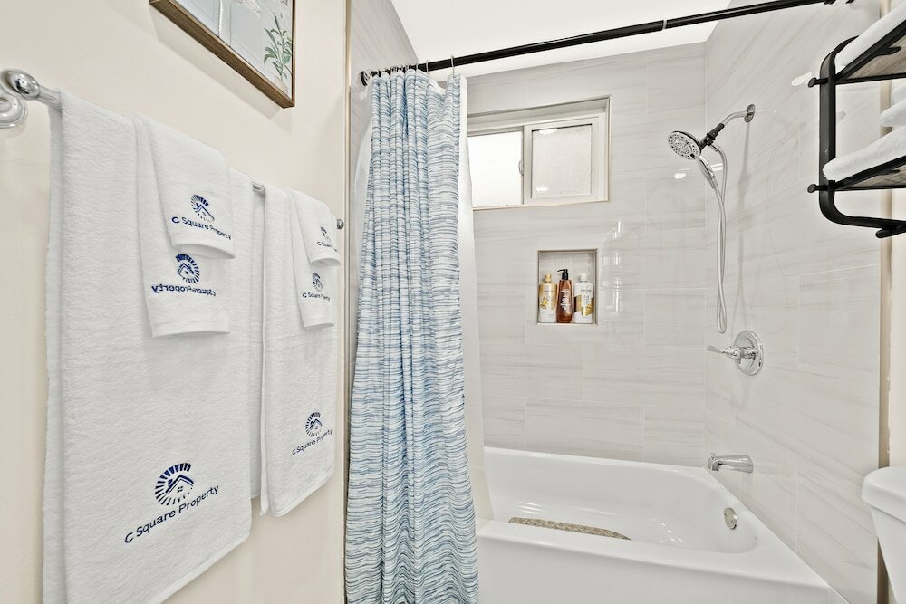 Фото Cozy n Serene 12mins to Downtown La