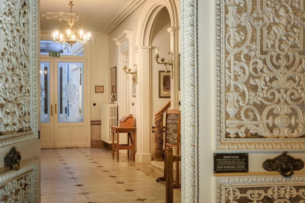 Фото Talbot House