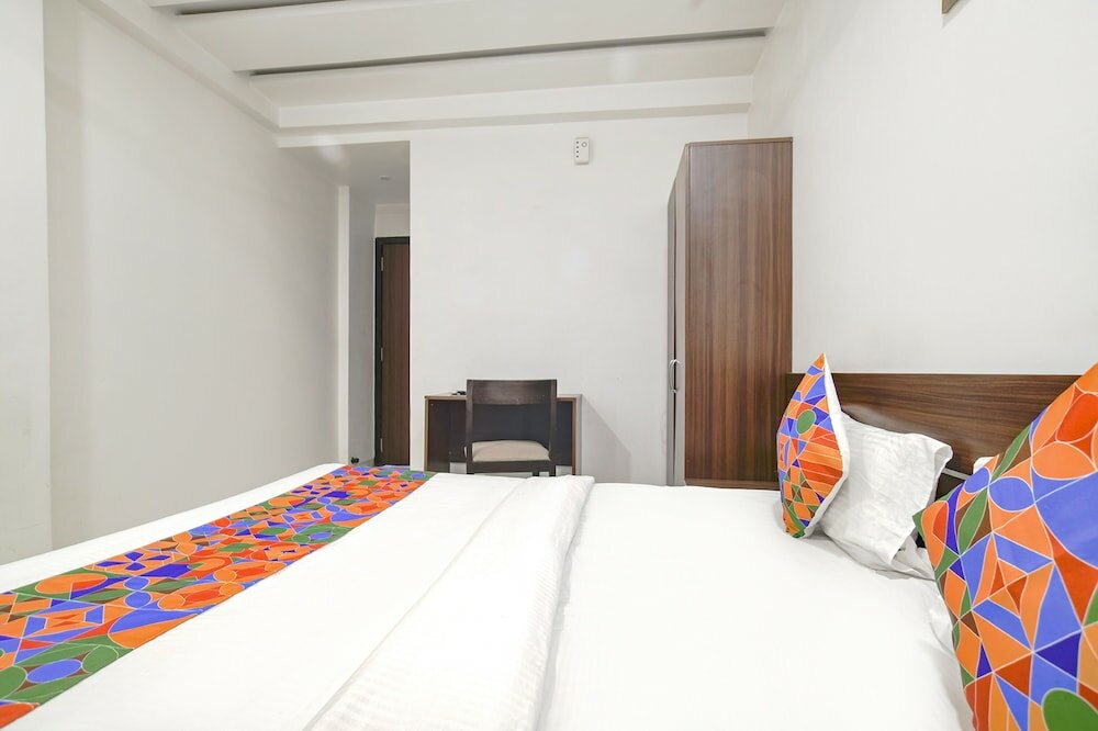 Фото Fabhotel Regal Regency