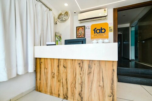 Fabhotel Regal Regency