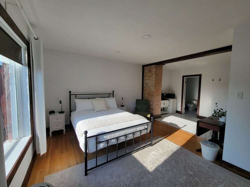 Фото Stone House Kenora