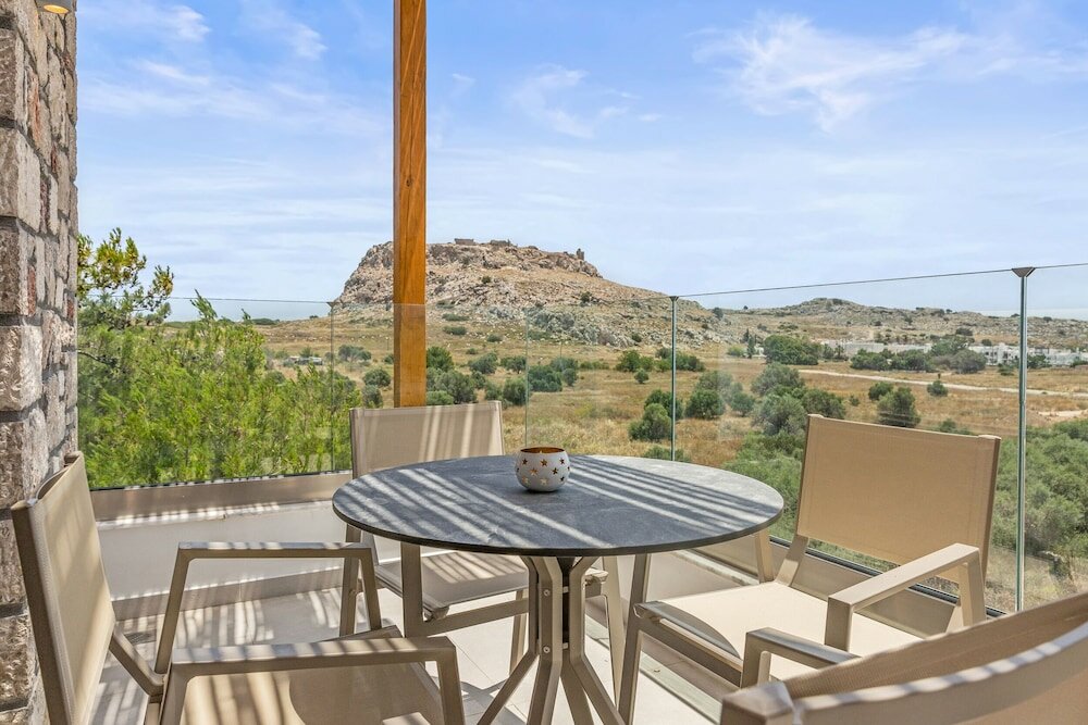 Фото Kouros Stone Suites