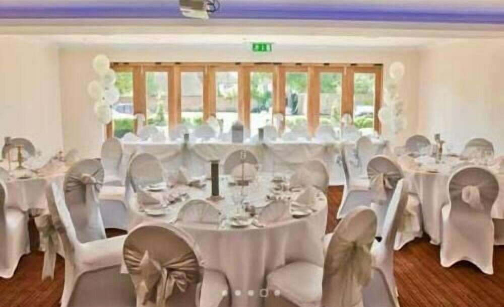 Фото The Boleyn Hotel