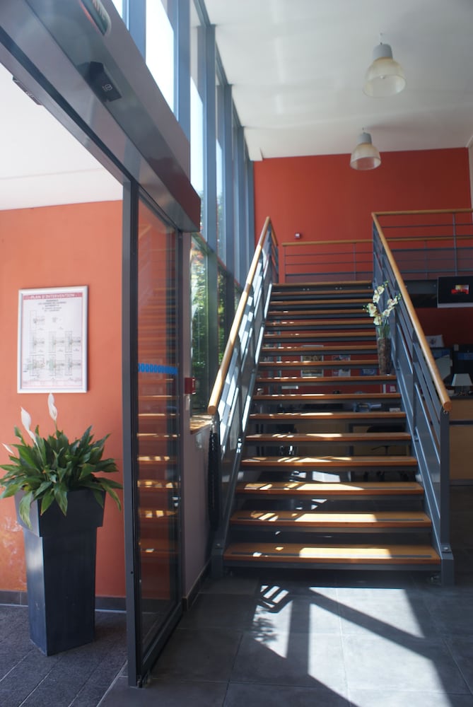 Фото Zenitude Hôtel - Résidences Les Jardins de Lourdes