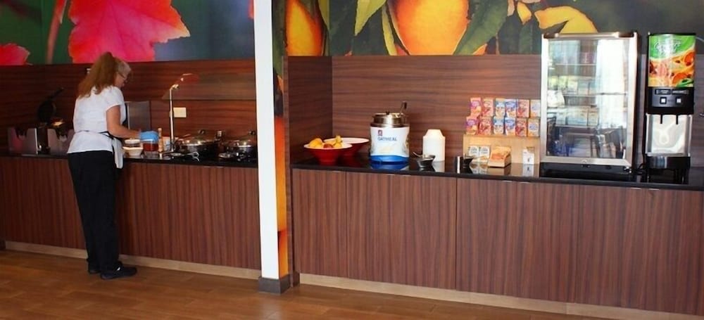 Фото Fairfield Inn & Suites by Marriott Chesapeake Suffolk