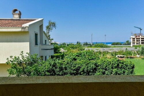 Гостиница Nature and Sea View Studio Flat w Balcony in Bar в Баре