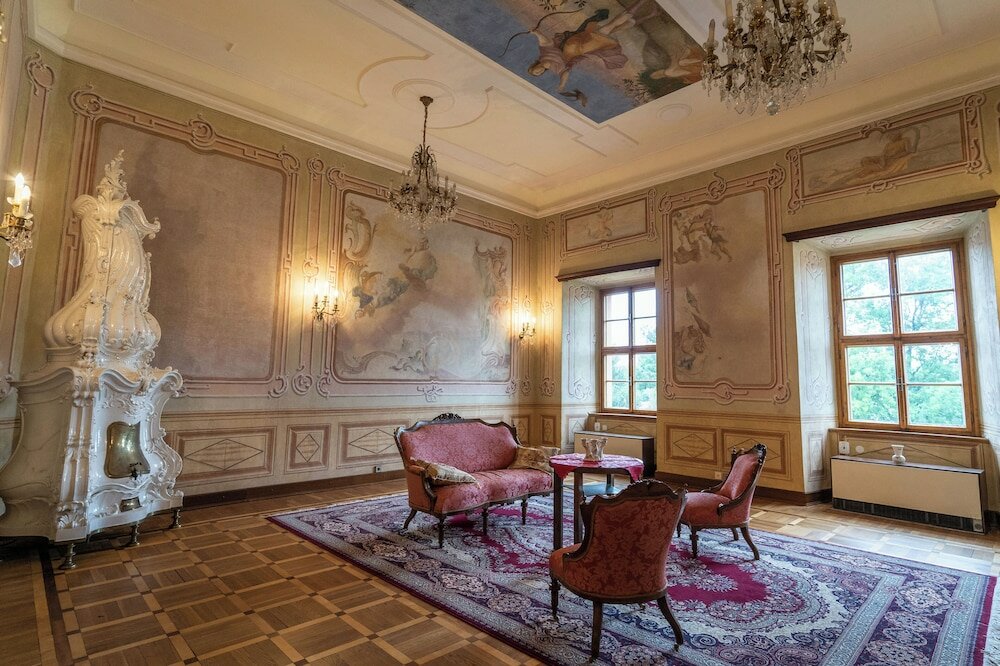 Фото Zámek Lnáře