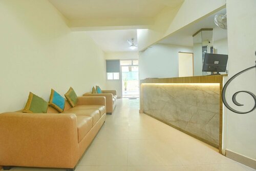 Гостиница FabExpress De Classio With Pool, Candolim