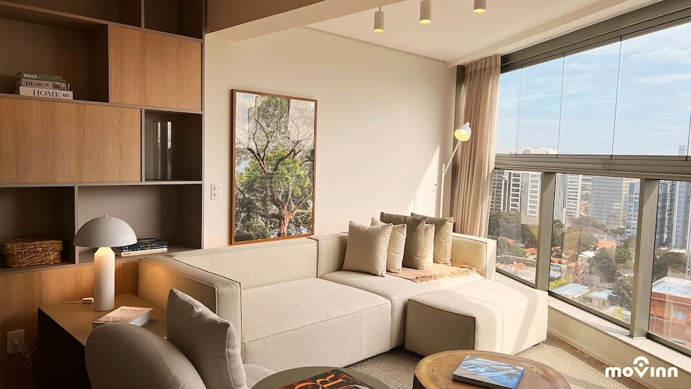 Фото White by Movinn