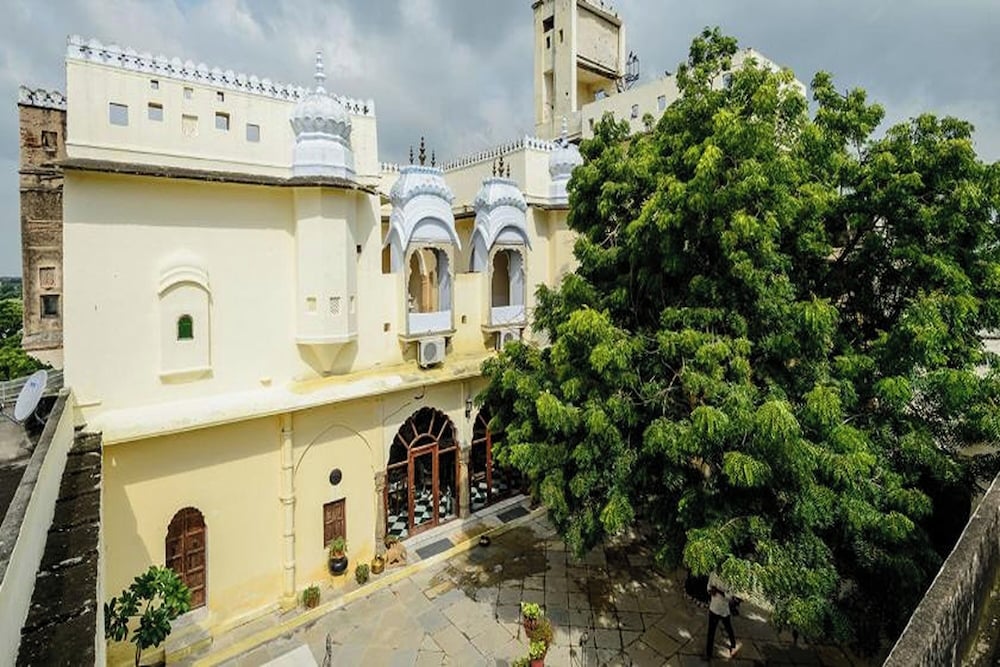 Фото отеля 2