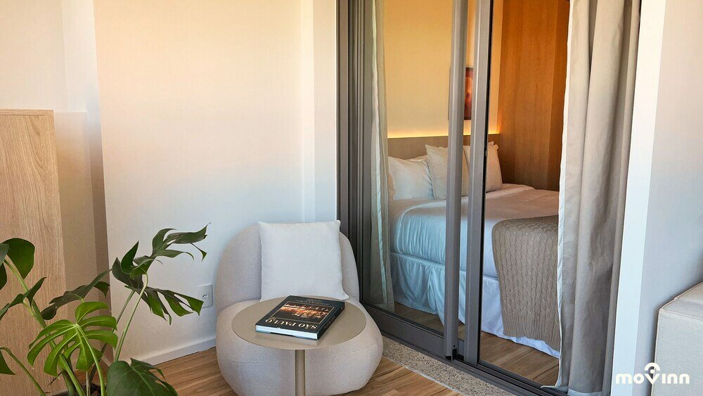 Фото White by Movinn