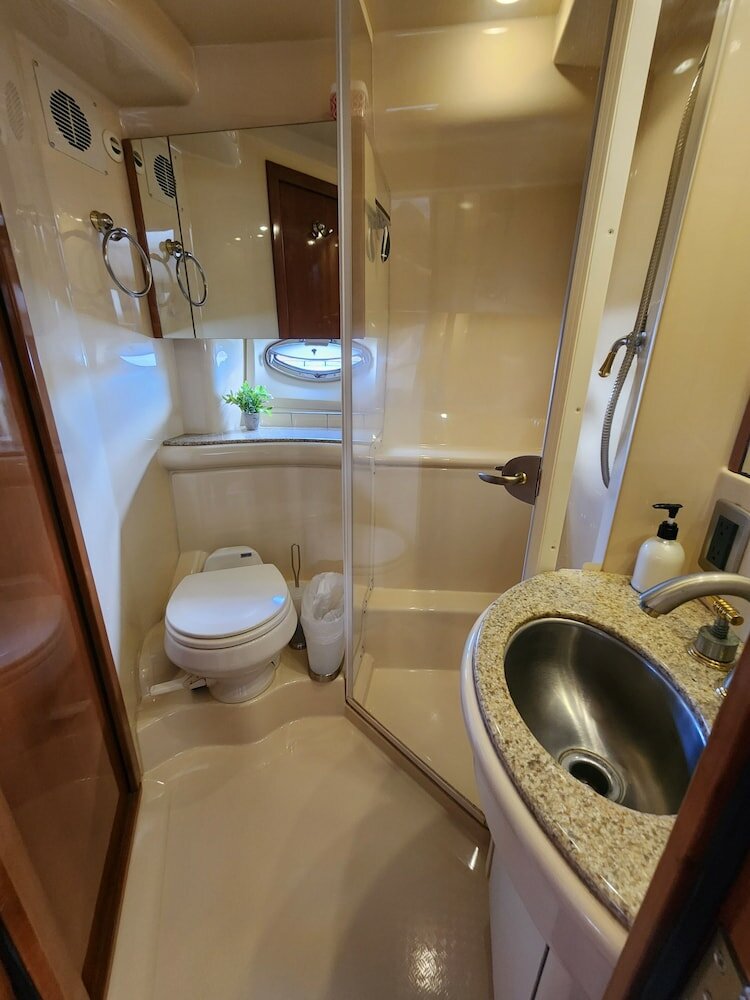 Фото Dockside Boat & Bed Long Beach