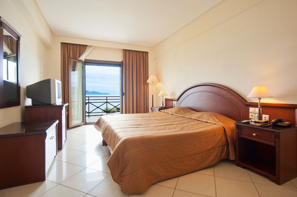 Фото Europa Beach Hotel