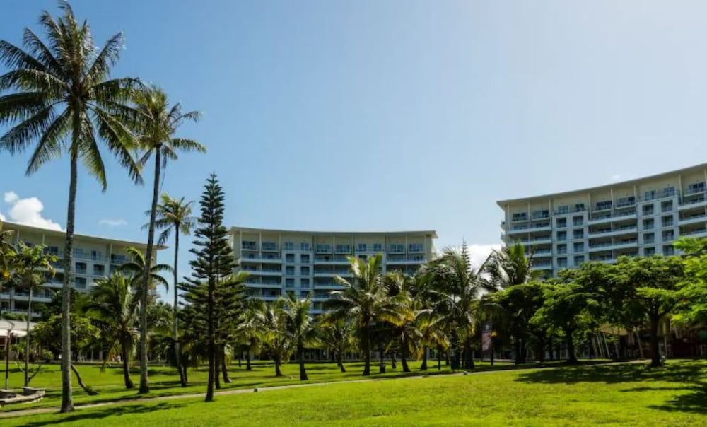 Фото Hilton Noumea La Promenade Residences