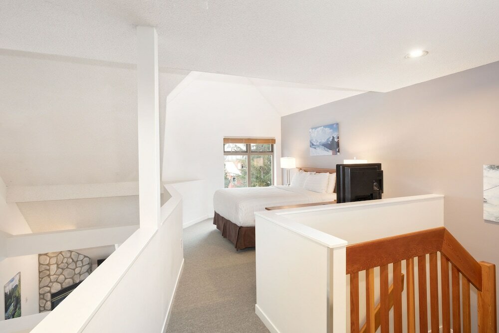 Фото Whistler Vacation Club at Lake Placid Lodge