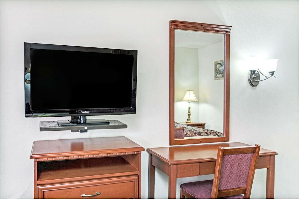 Фото Vantage Point Inn Woodland Hills