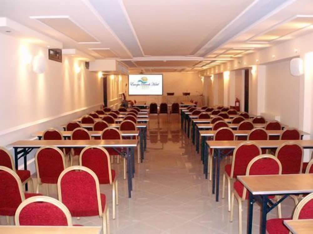 Фото Europa Beach Hotel