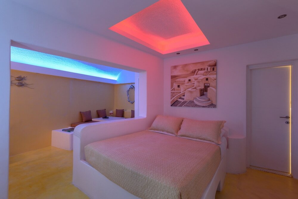 Фото Abyssanto Suites & SPA