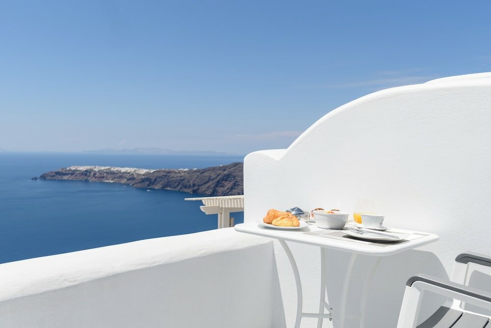 Фото Abyssanto Suites & SPA