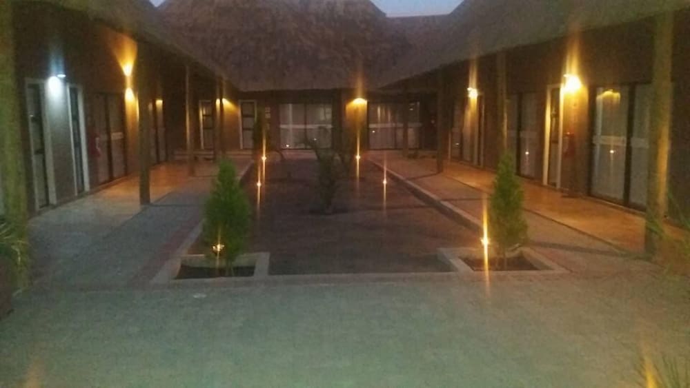 Фото Makgovango Luxury Inn