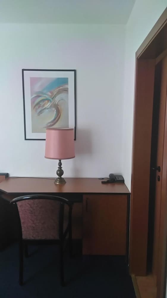 Фото Hotel Loewensteiner Hof Haus am Neuplatz