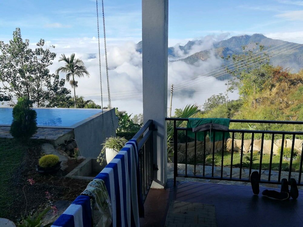 Фото Awesome Place Hotel