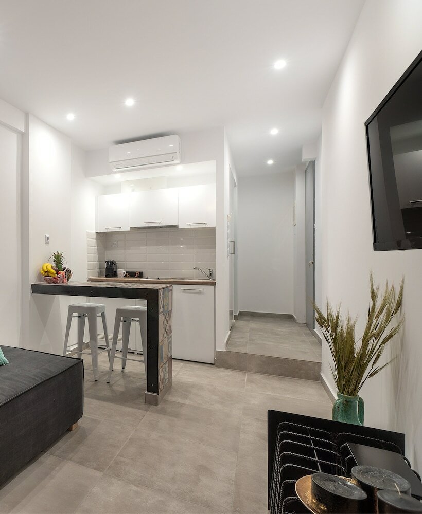 Фото Mythos Luxury Suites