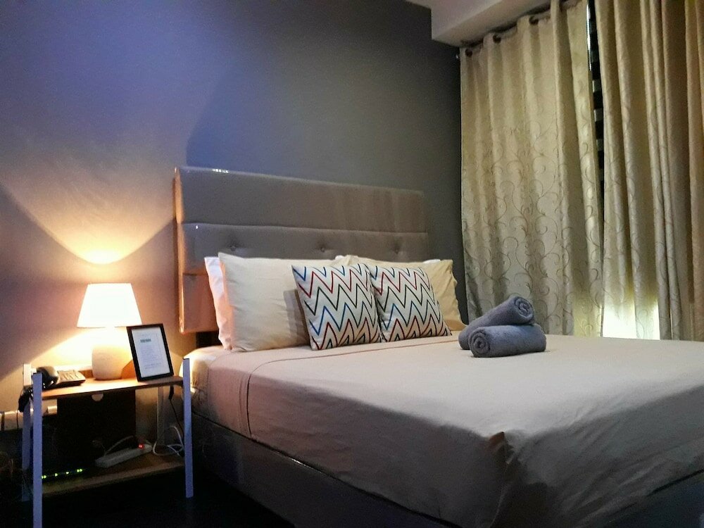 Фото Seven Doors in Gramercy Makati