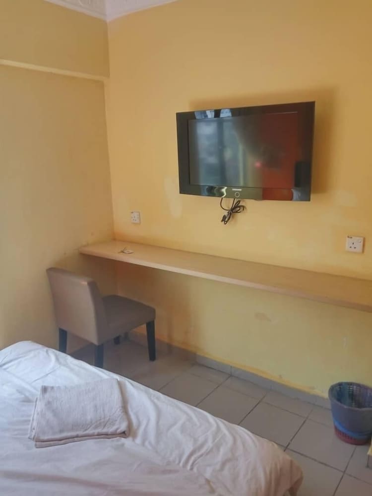 Фото Pudu Inn Hotel