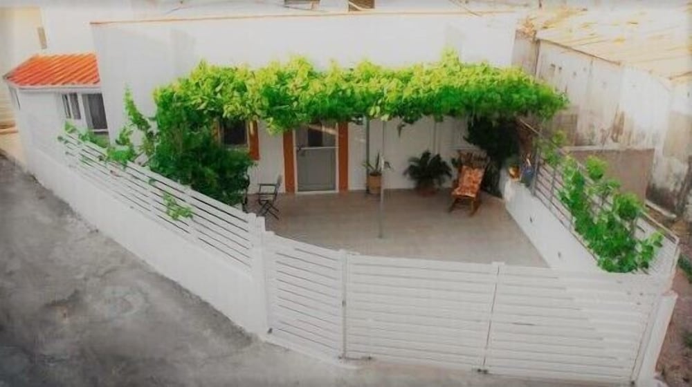 Фото Kamariko Traditional House