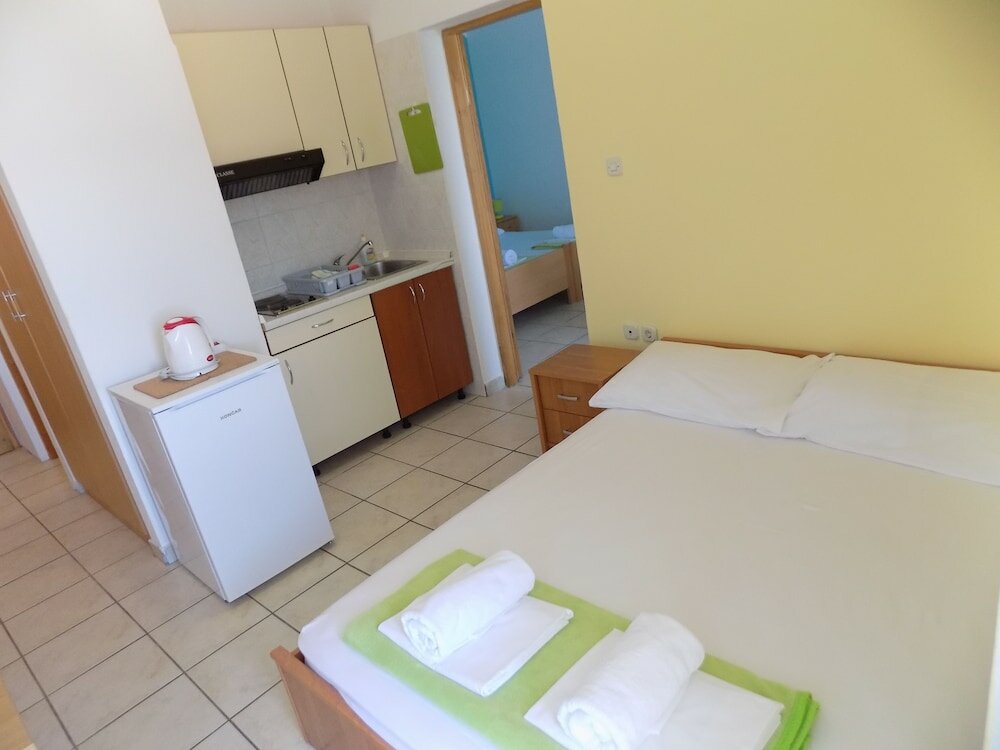 Фото Rooms and apartments Galeb