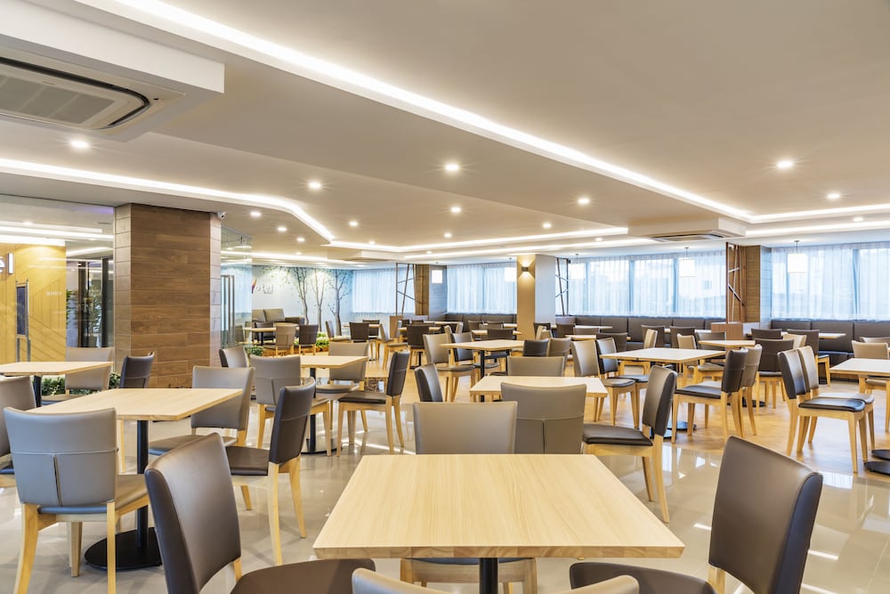 Фото Livotel Hotel Hua Mak Bangkok