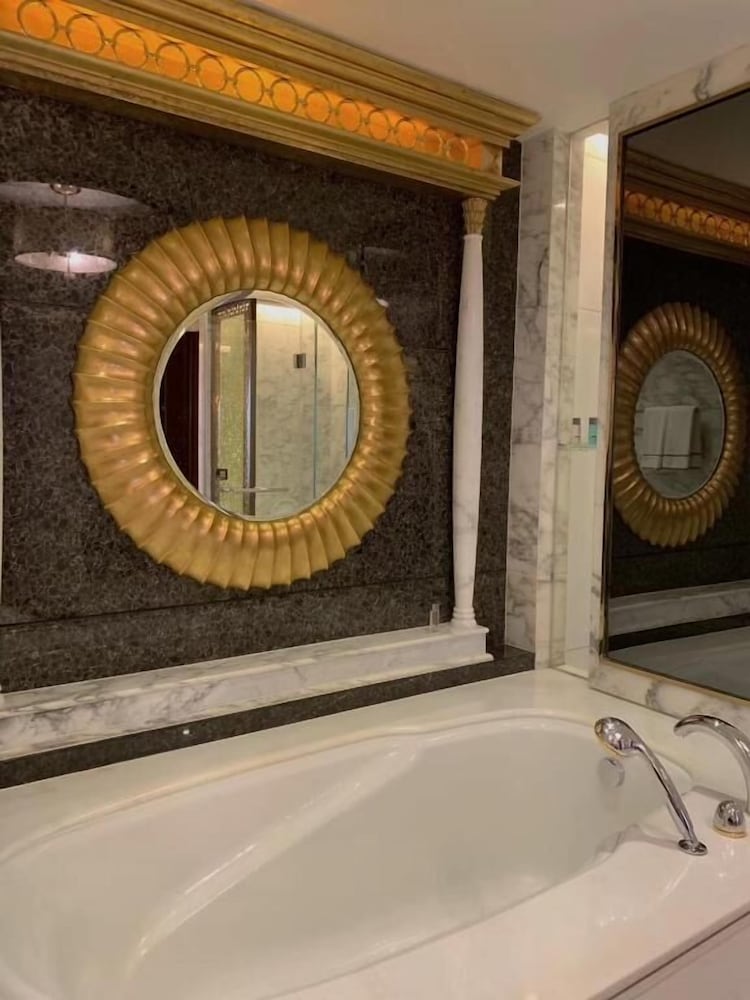 Фото Regal Palace Hotel