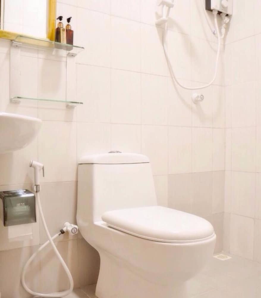 Фото Madagali Inn