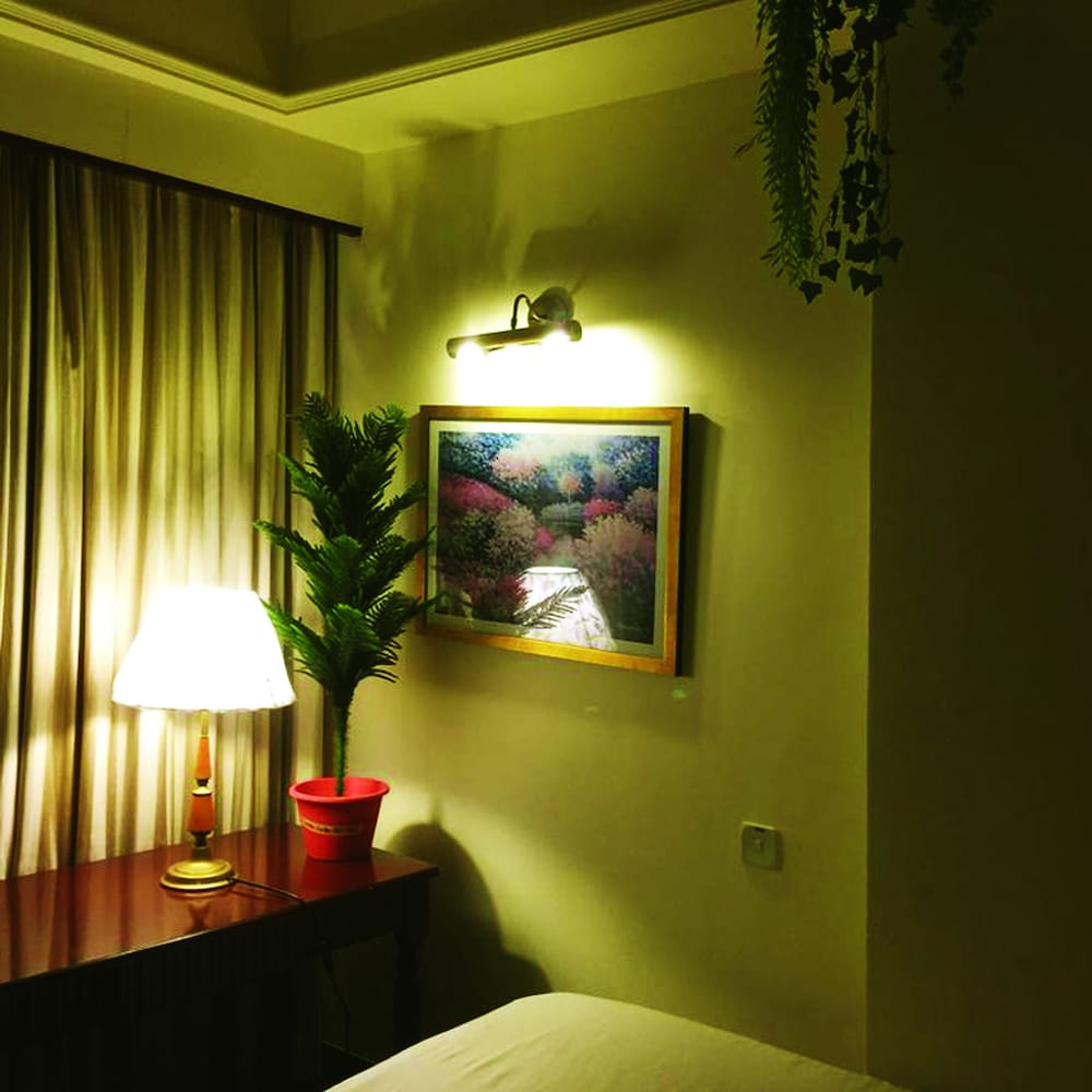 Фото Eastern Suites at Times Square Kl