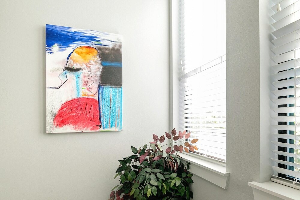 Фото Montrose Guesthouse Suites