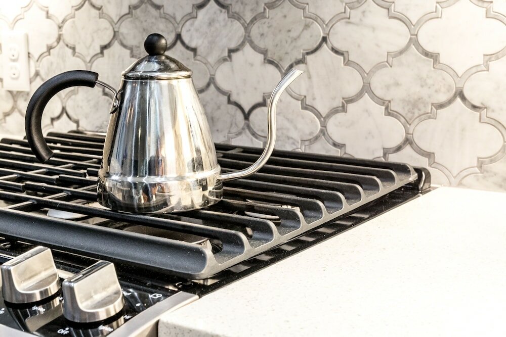 Фото Montrose Guesthouse Suites