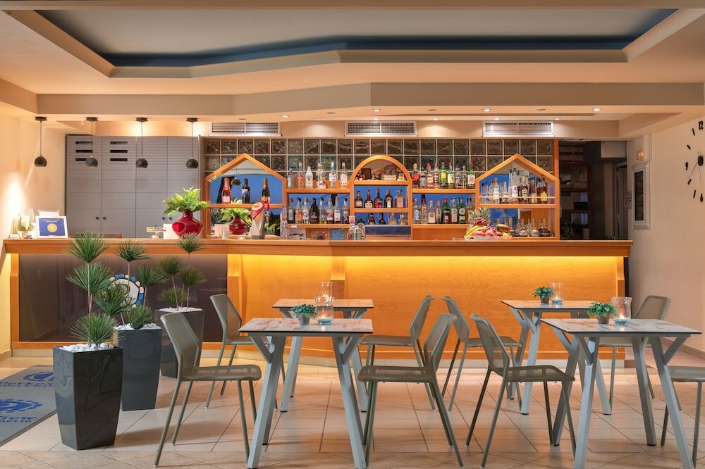 Фото Pefkos View Suites & Maisonette