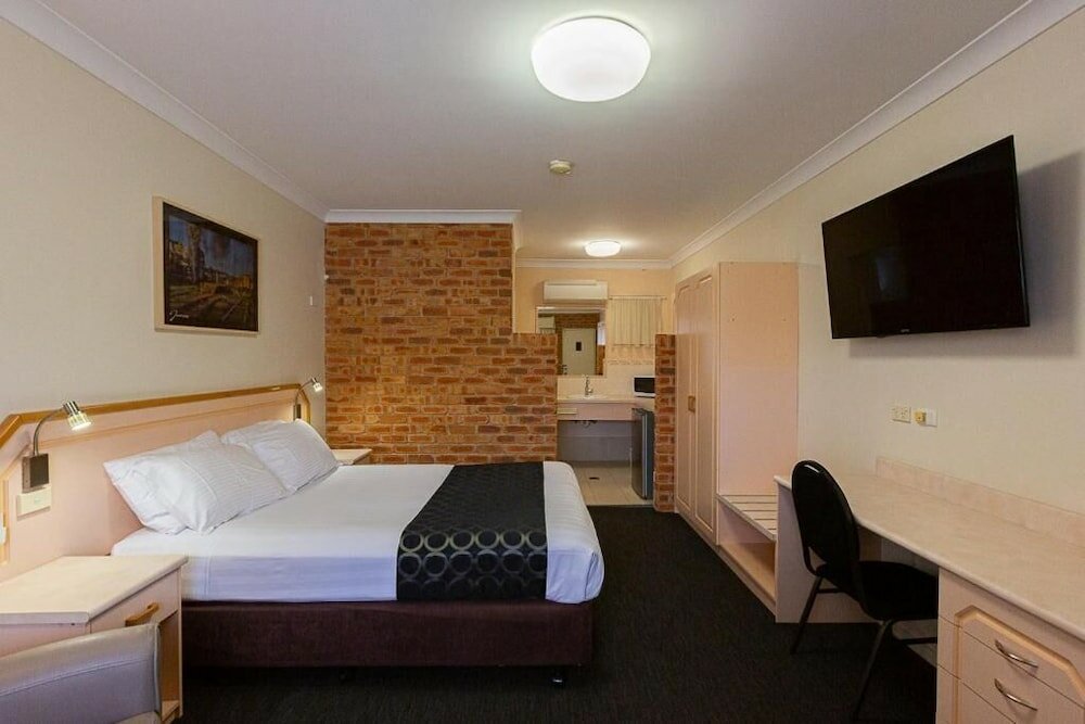 Фото The Crossing Motel