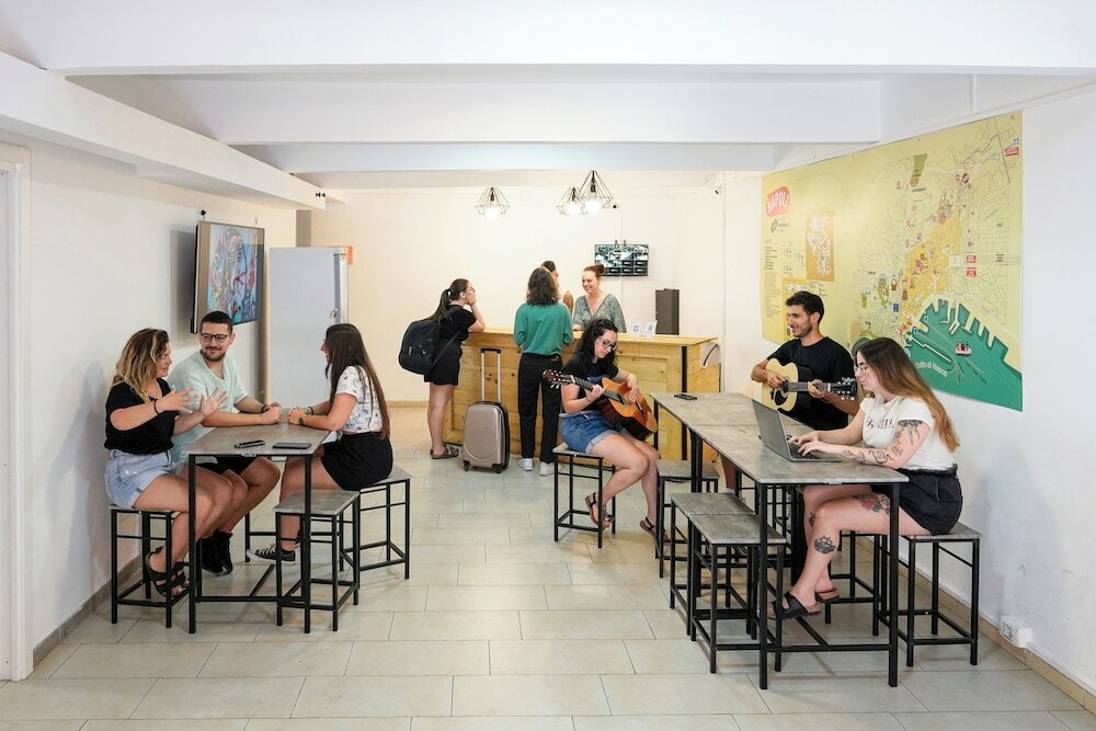 Фото Naples Experience Hostel age limit 18-28