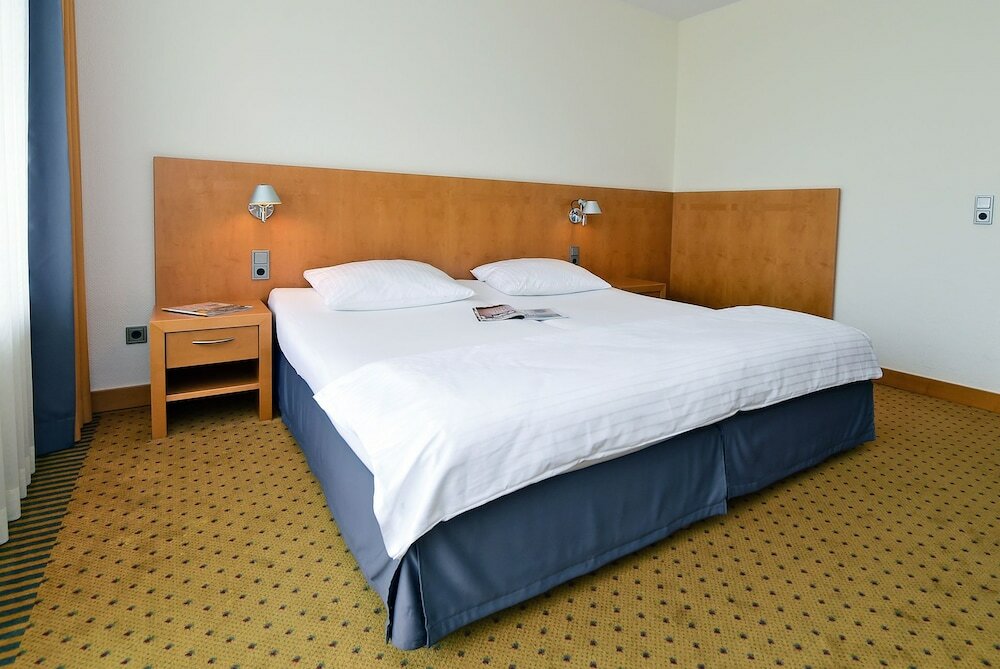 Фото Hotel am Kurpark Brilon