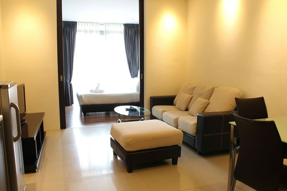 Фото Peaceful Service Suites at Taragon Puteri Bintang