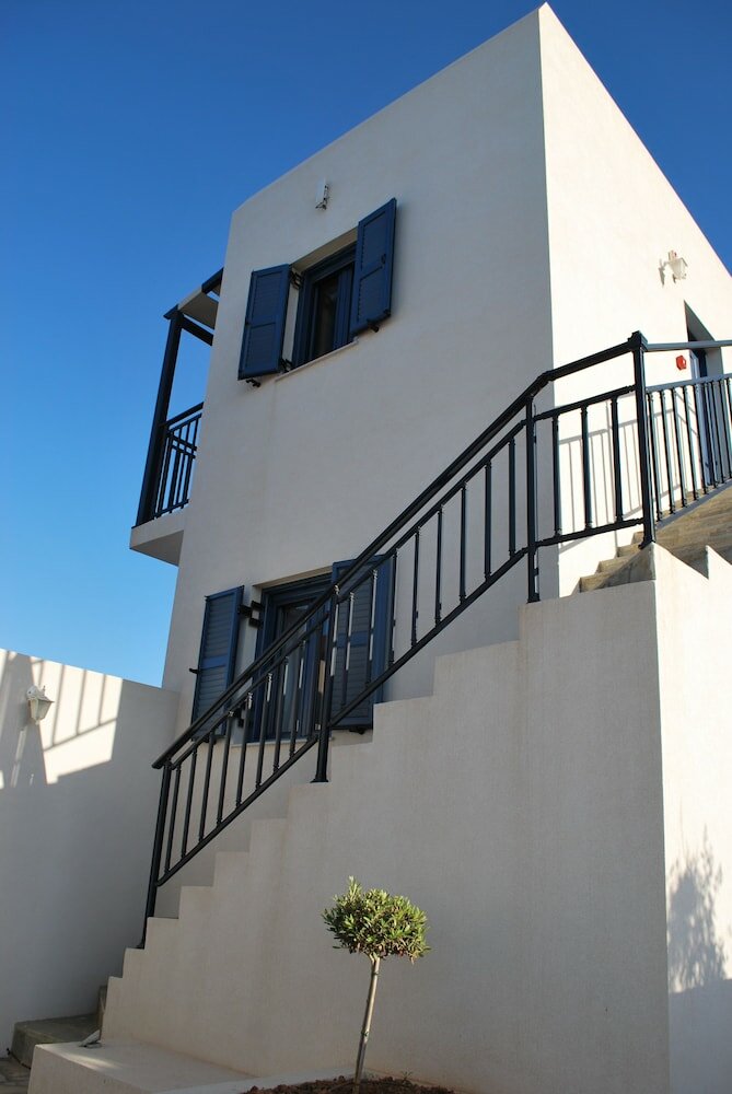 Фото Okirroi Villas