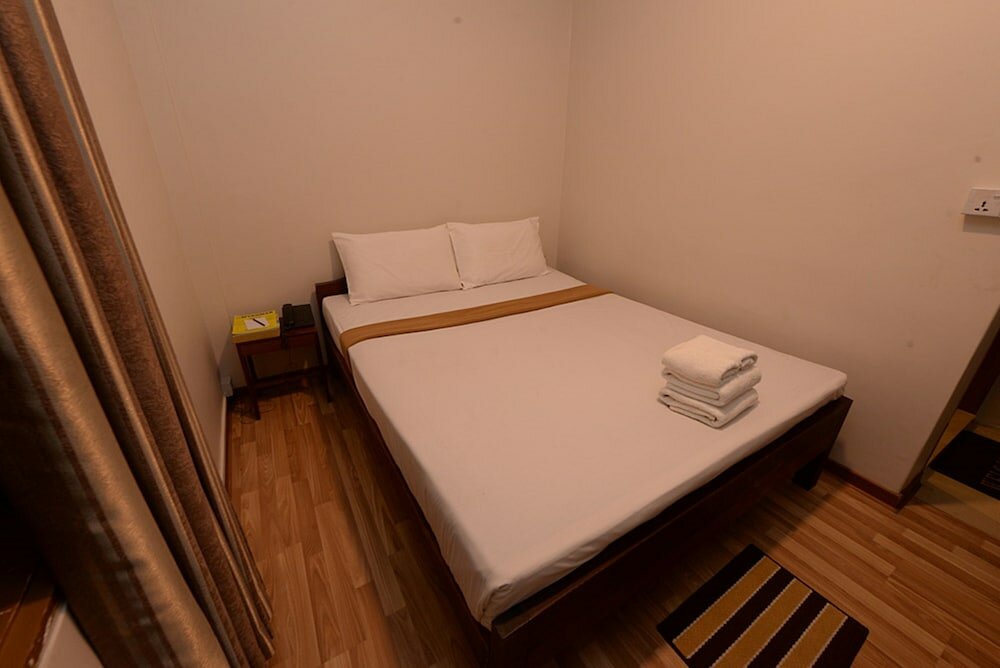 Фото Min Nandar Garden Hotel