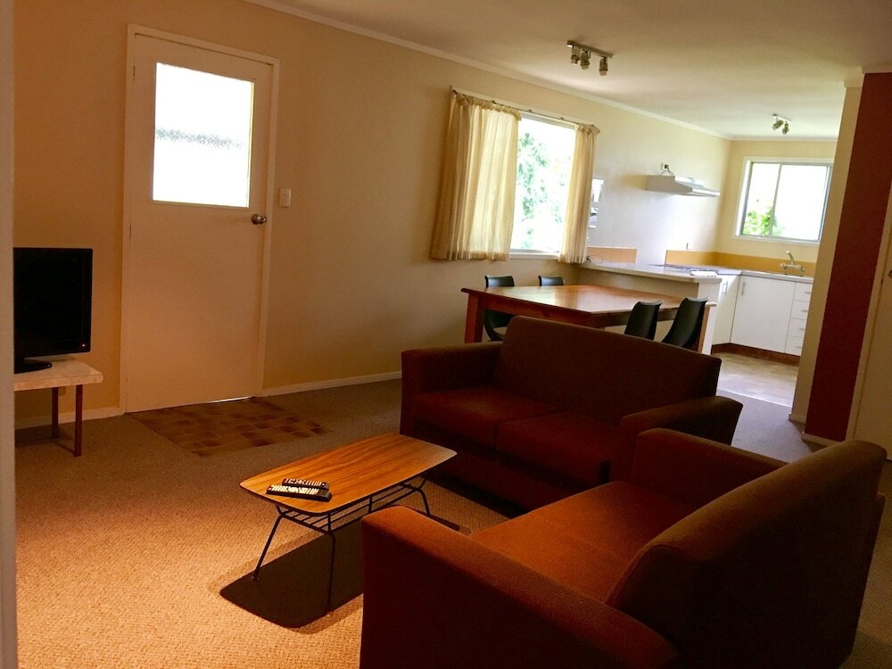 Фото The Polynesian Apartments