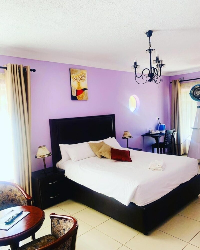 Фото Riverstone Guest Lodge