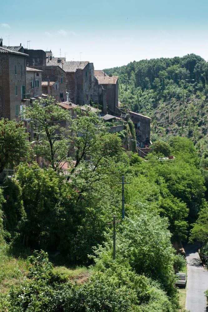 Фото Hotel Capranica