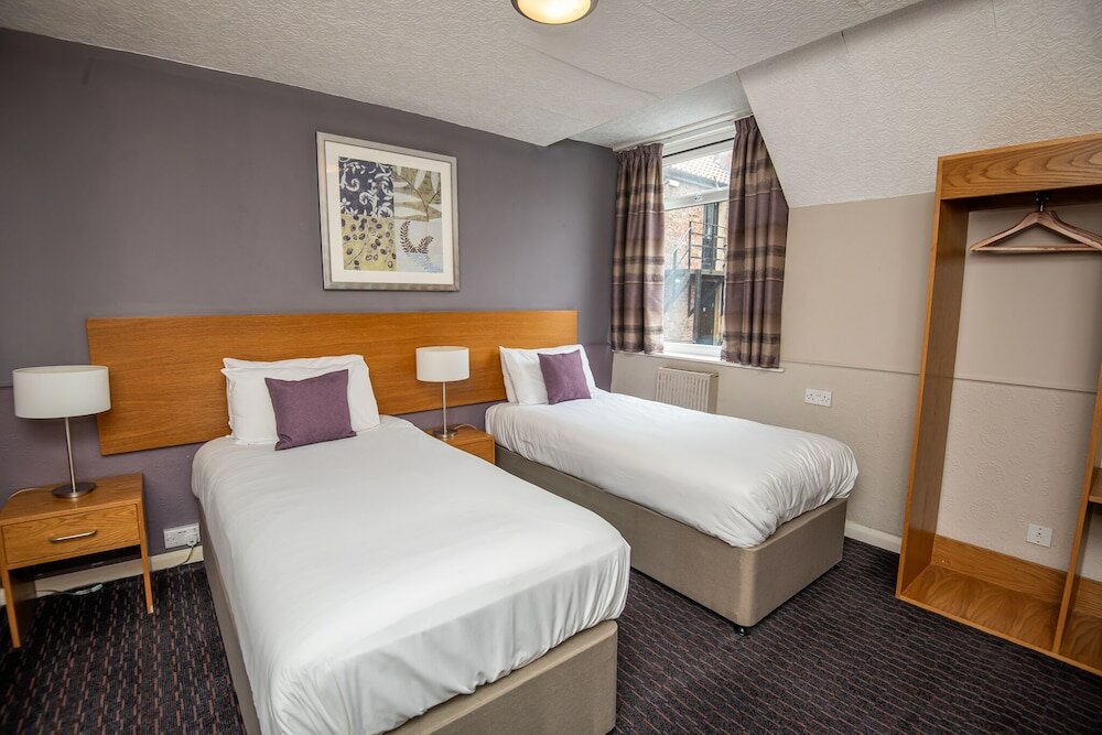 Фото The George Inn