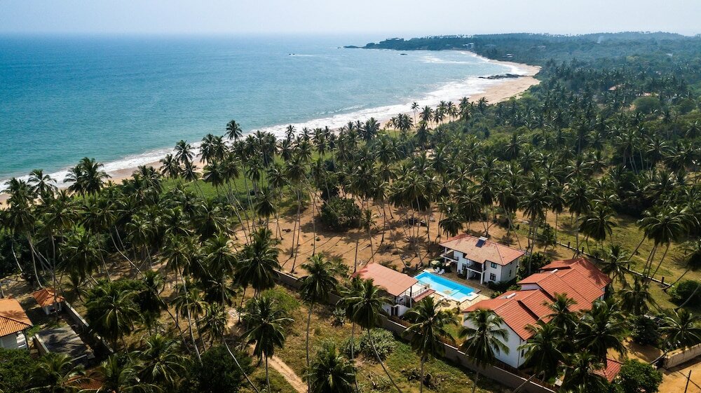 Фото Green Parrot Beach Resort